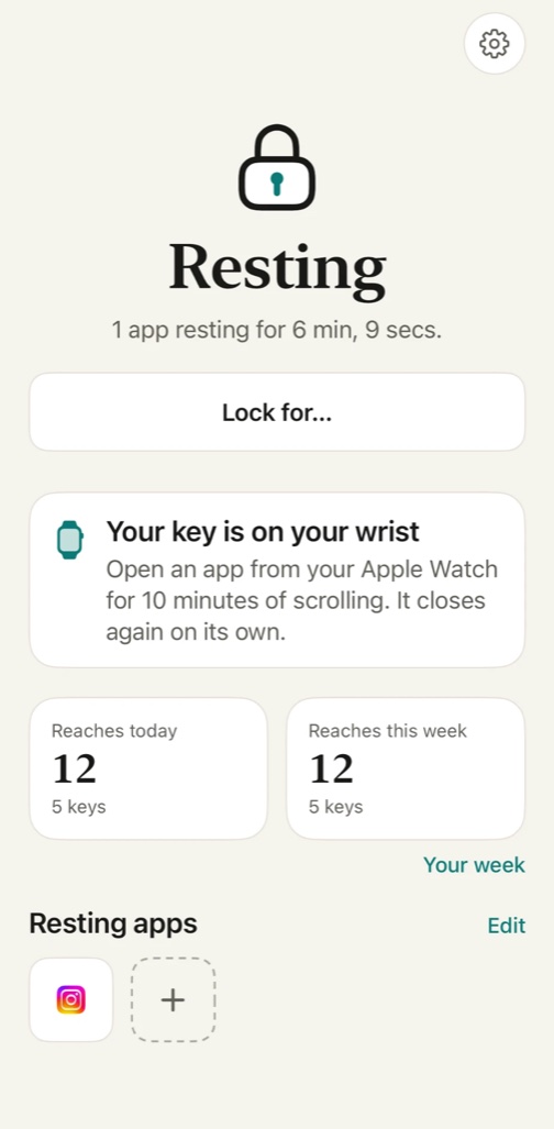 Bracer on iPhone: the apps are resting, with reaches and keys counted below